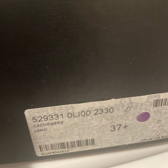 Brand New never wore comes with dust bag and original box - Picture 3 of 3